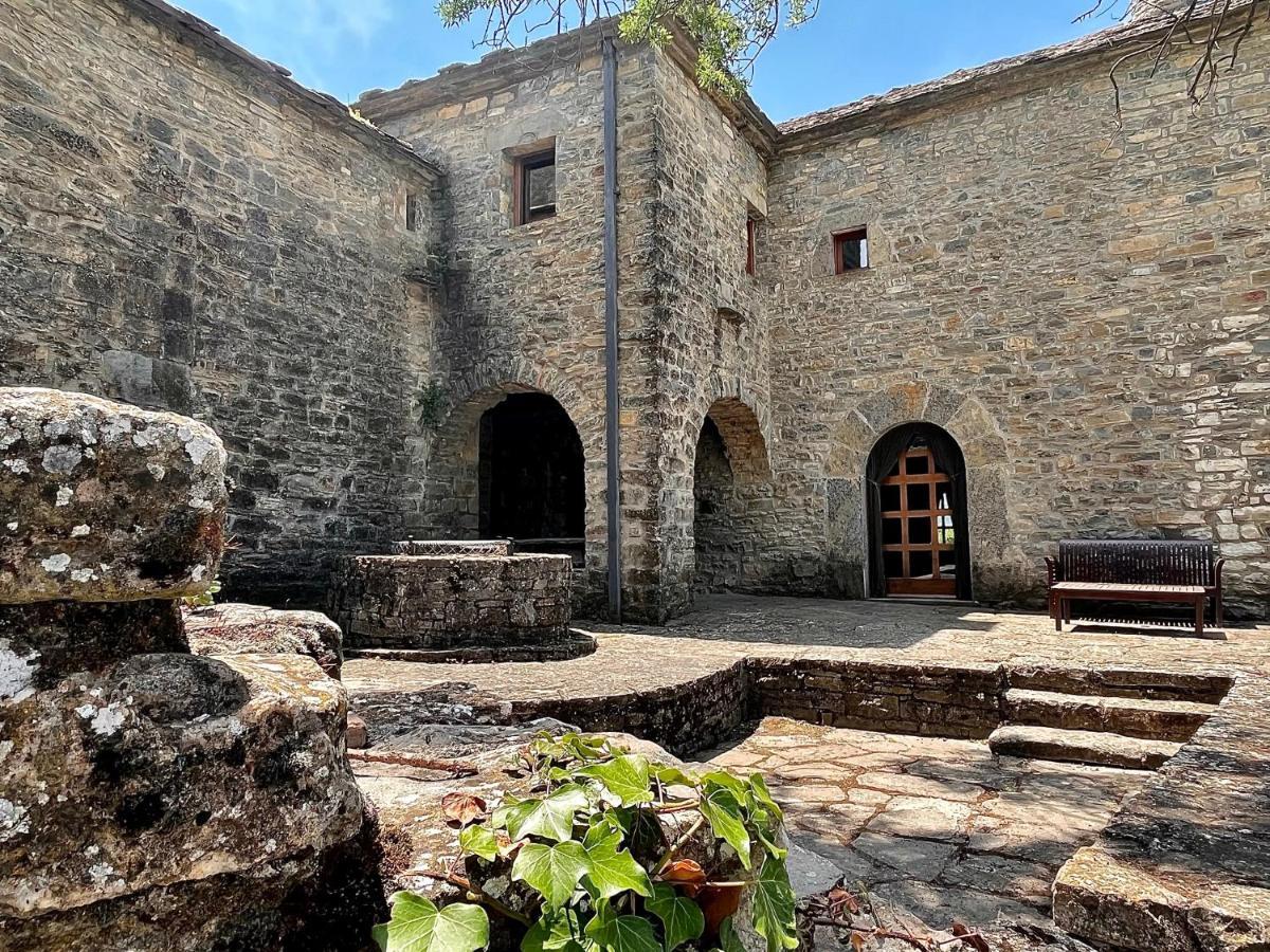 La Abadia Pensionat Coscojuela de Sobrarbe Eksteriør billede